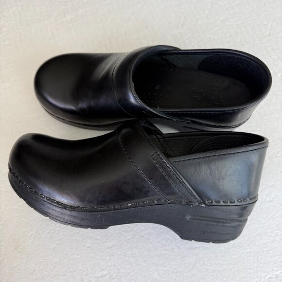 Dansko Shoes - Size 38 - Dansko Clog Shoes Black Solid Leather